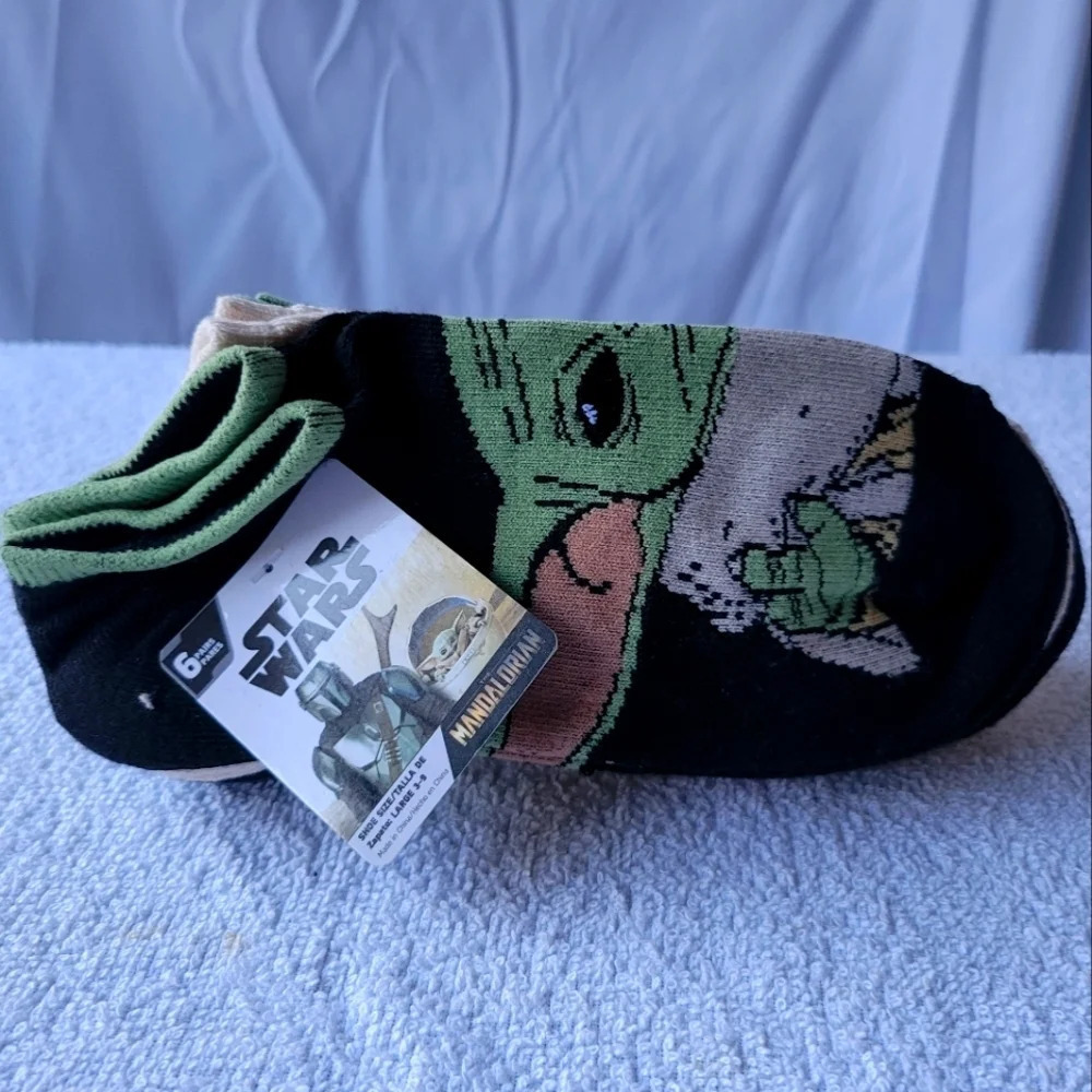 NWT Star Wars Mandalorian themed Grogu ankle socks 6 pairs large 3-9
